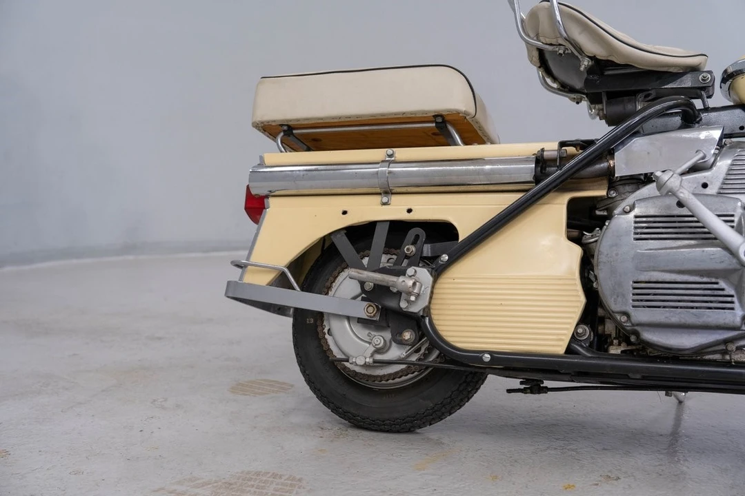 1963 Cushman Eagle - Image 9 of 12