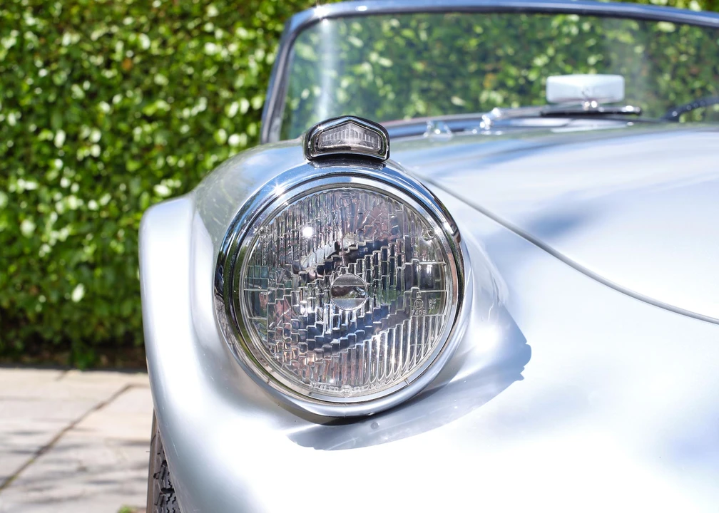 1963 Daimler SP250 - Image 17 of 31