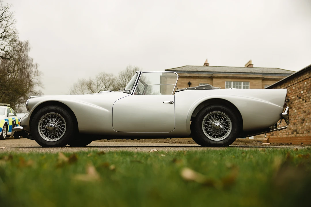 1963 Daimler SP250 - Image 8 of 31