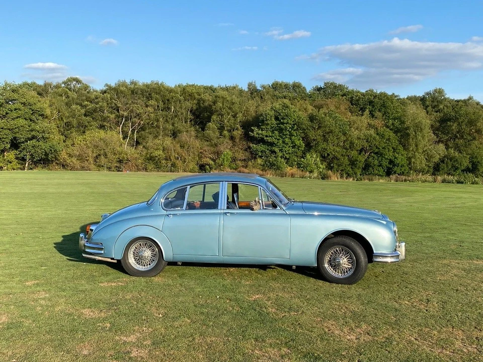 1963 Daimler - Image 9 of 9