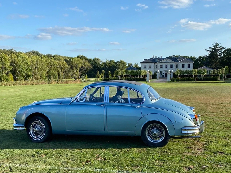 1963 Daimler - Image 6 of 9
