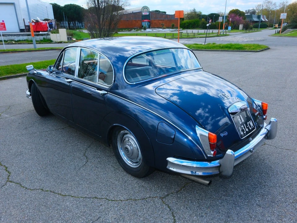 1963 Daimler SP250 - Image 10 of 30