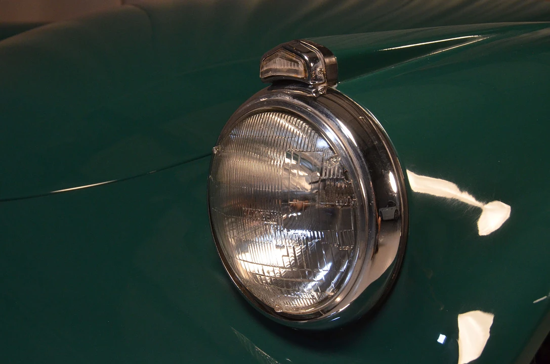 1963 Daimler SP250 - Image 12 of 31
