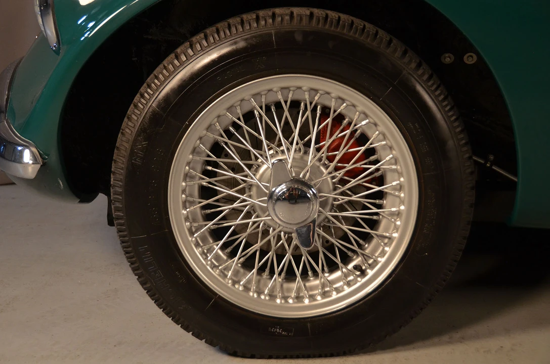 1963 Daimler SP250 - Image 17 of 31