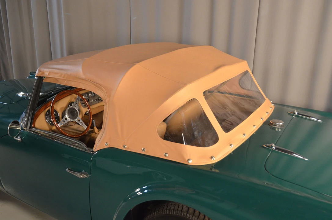1963 Daimler SP250 - Image 15 of 31