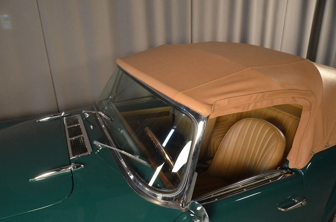 1963 Daimler SP250 - Image 16 of 31
