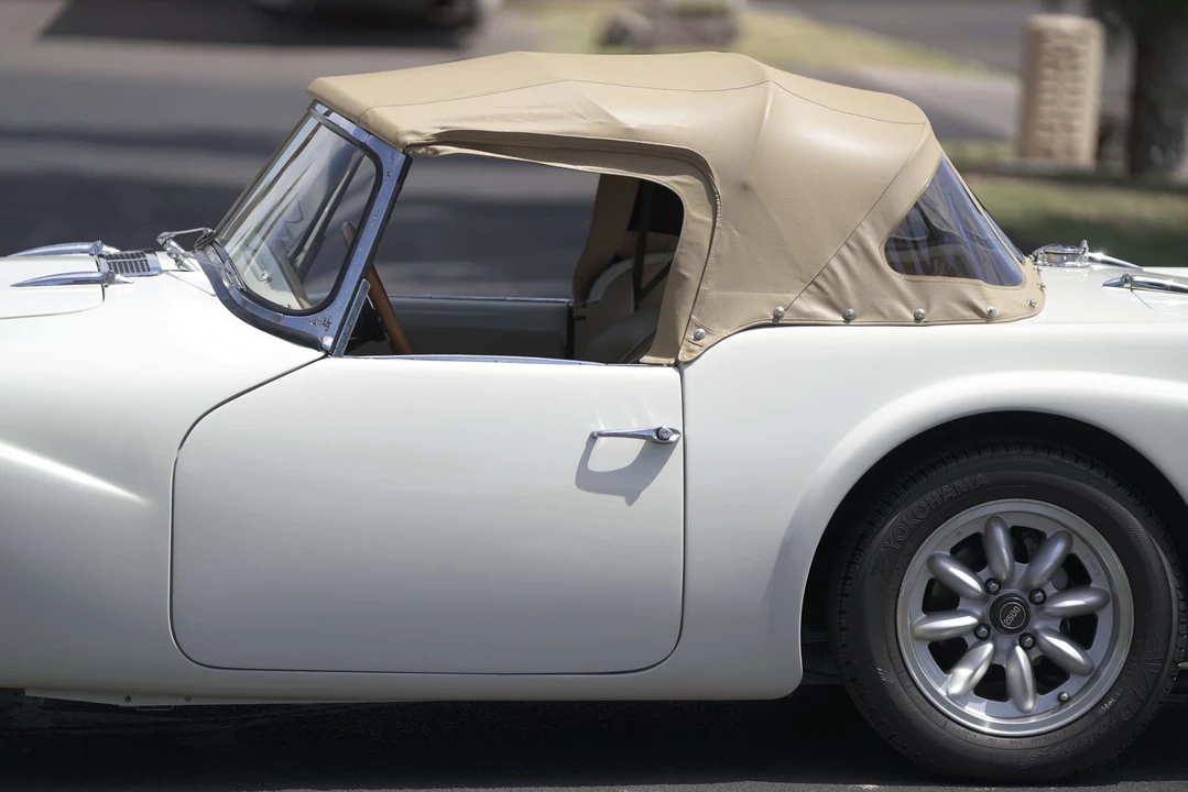 1963 Daimler SP250 - Image 30 of 31