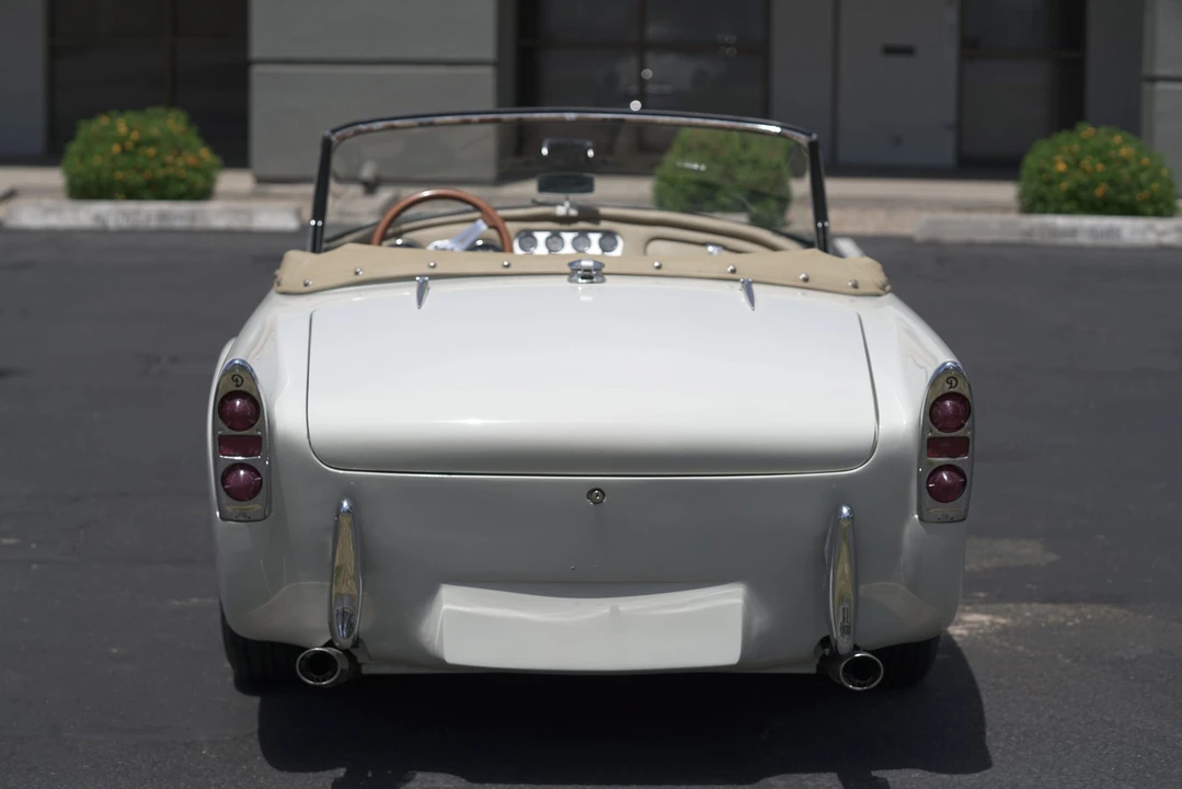 1963 Daimler SP250 - Image 9 of 31