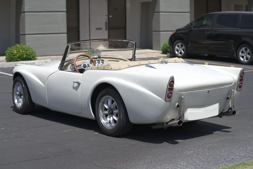 1963 Daimler SP250 - Image 8 of 31