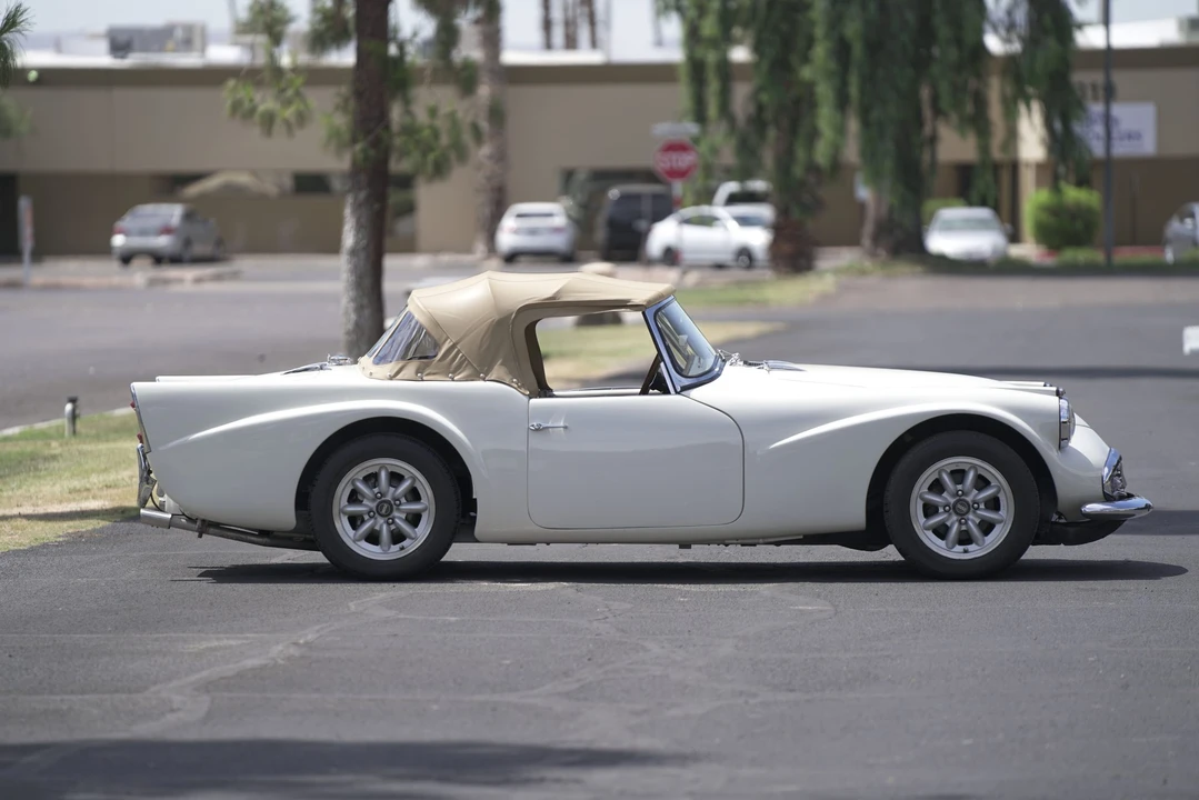 1963 Daimler SP250 - Image 12 of 31