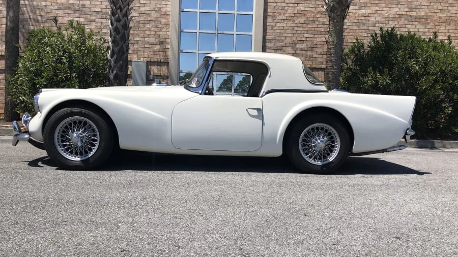 1963 Daimler SP250 - Image 2 of 10