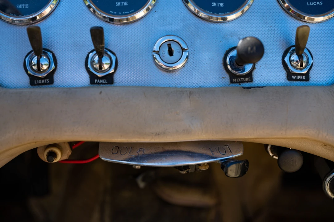 1963 Daimler SP250 - Image 9 of 31