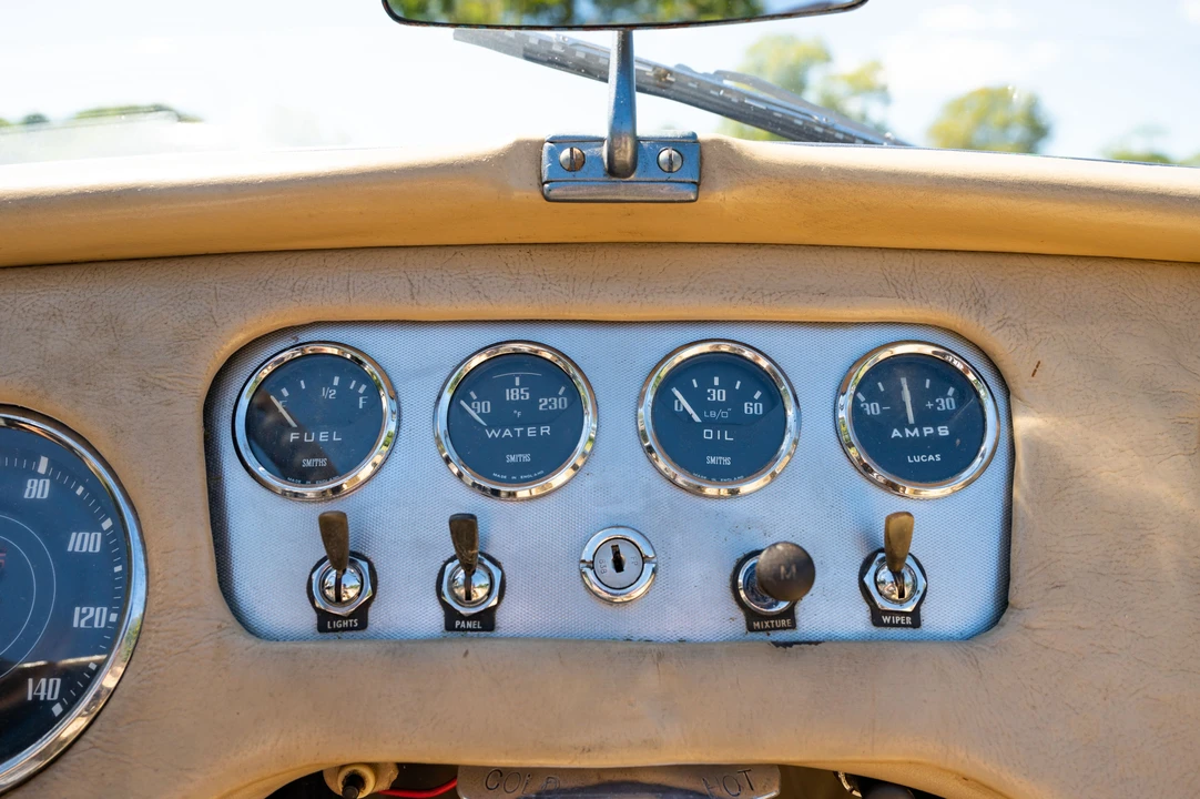 1963 Daimler SP250 - Image 10 of 31