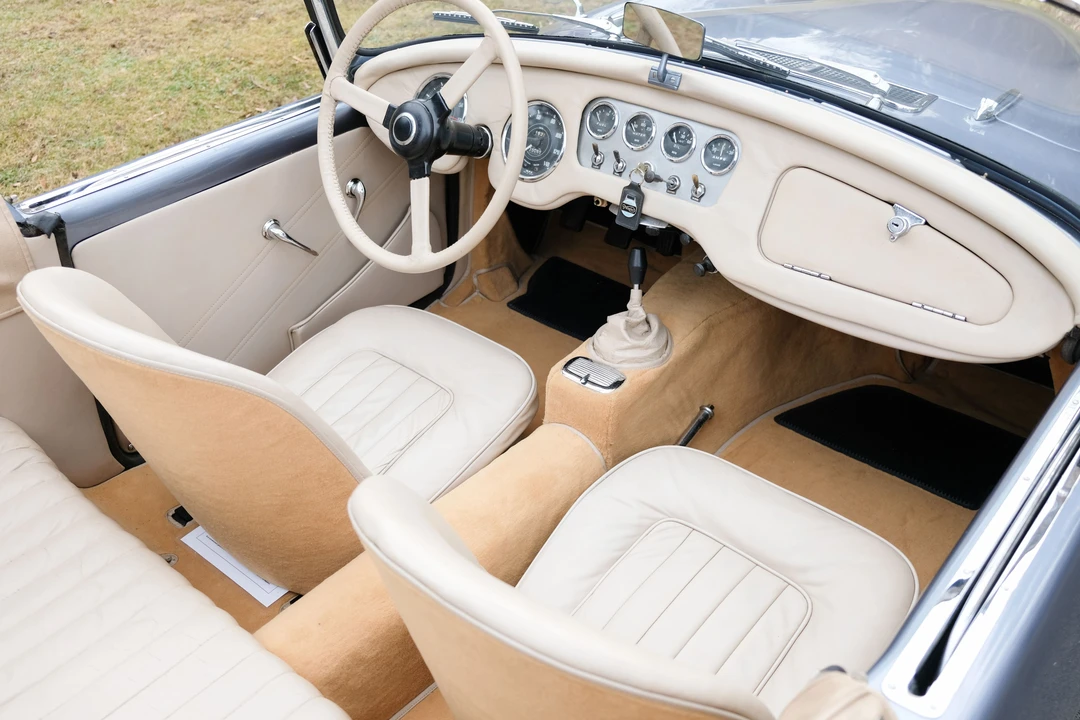 1963 Daimler SP250 - Image 5 of 16