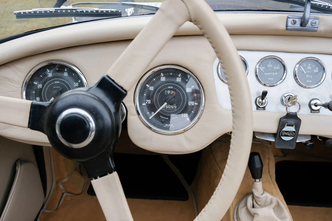 1963 Daimler SP250 - Image 13 of 16
