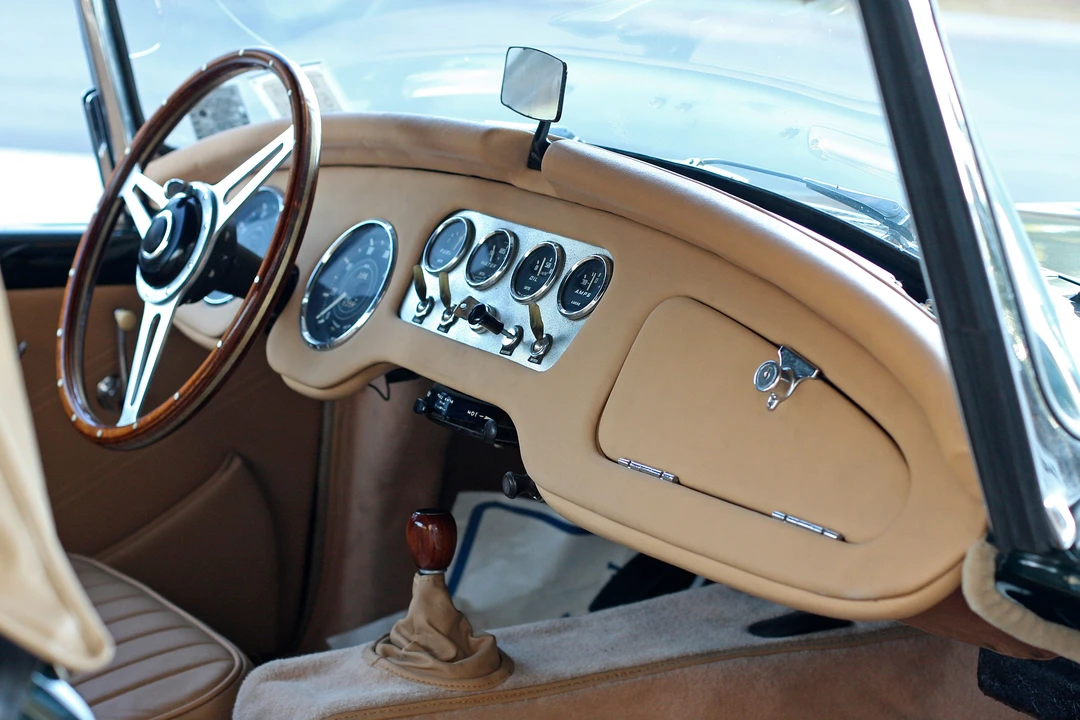 1963 Daimler SP250 - Image 6 of 7