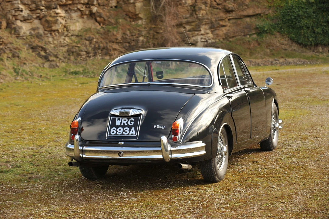 1963 Daimler - Image 2 of 7