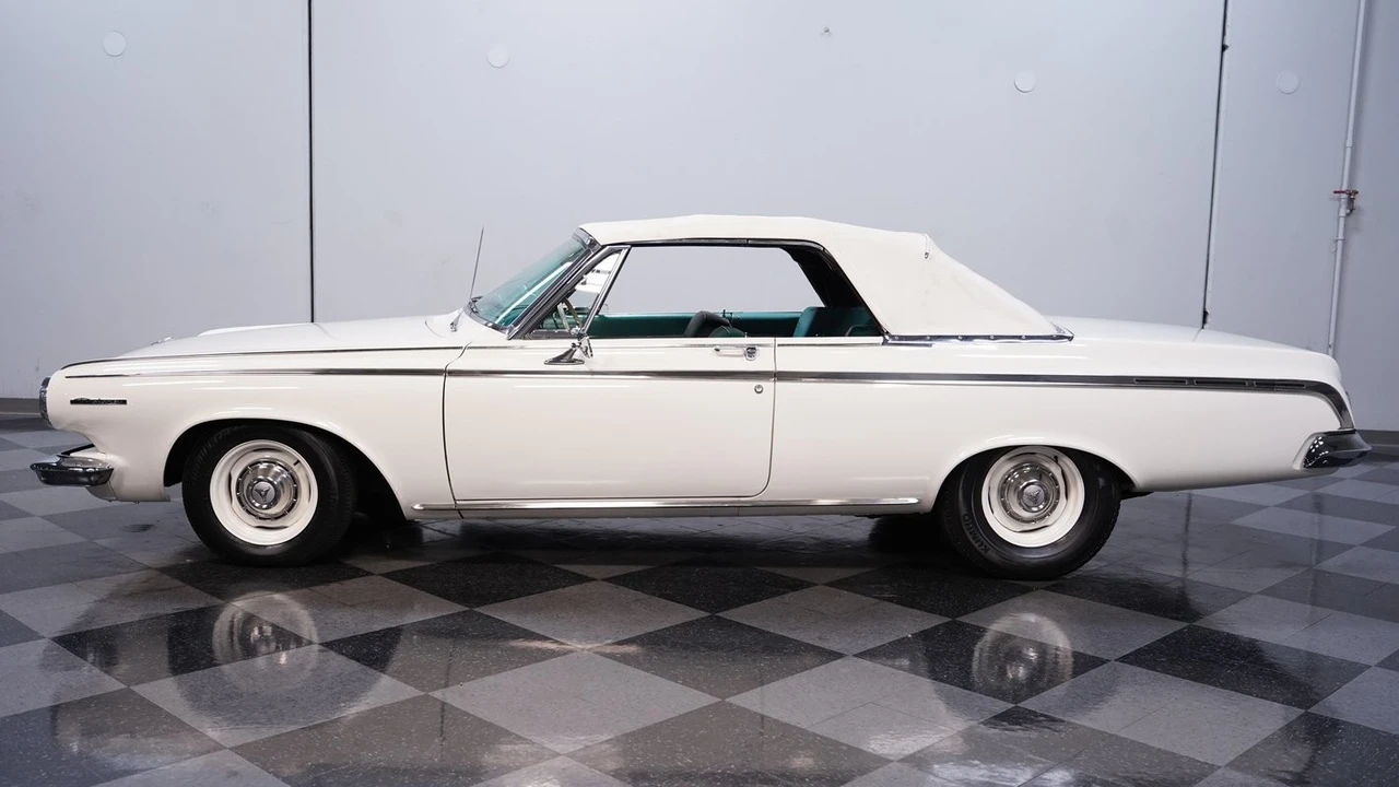 1963 Dodge 330 & 440 & 880 - Image 2 of 12