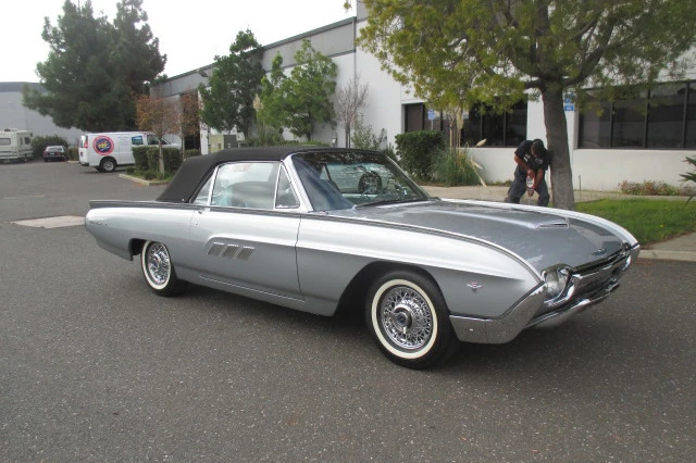 1963 Ford Thunderbird 3rd Gen - Image 2 of 5