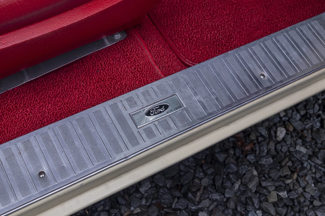 1963 Ford Country Squire - Image 29 of 31