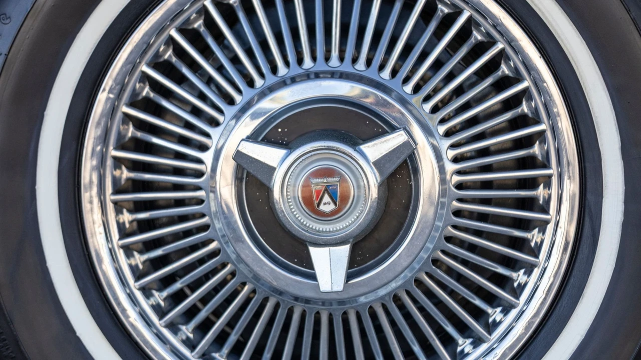 Ford Falcon 1st Gen - Image 23 of 31