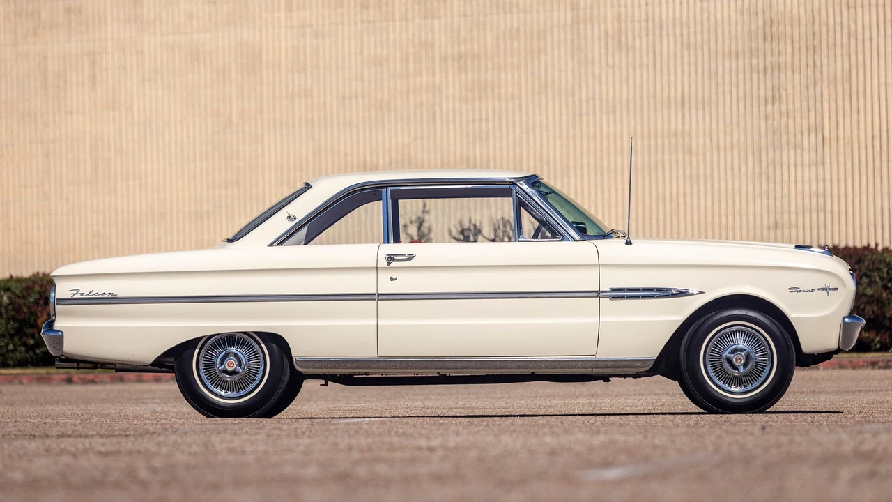 Ford Falcon 1st Gen - Image 11 of 31