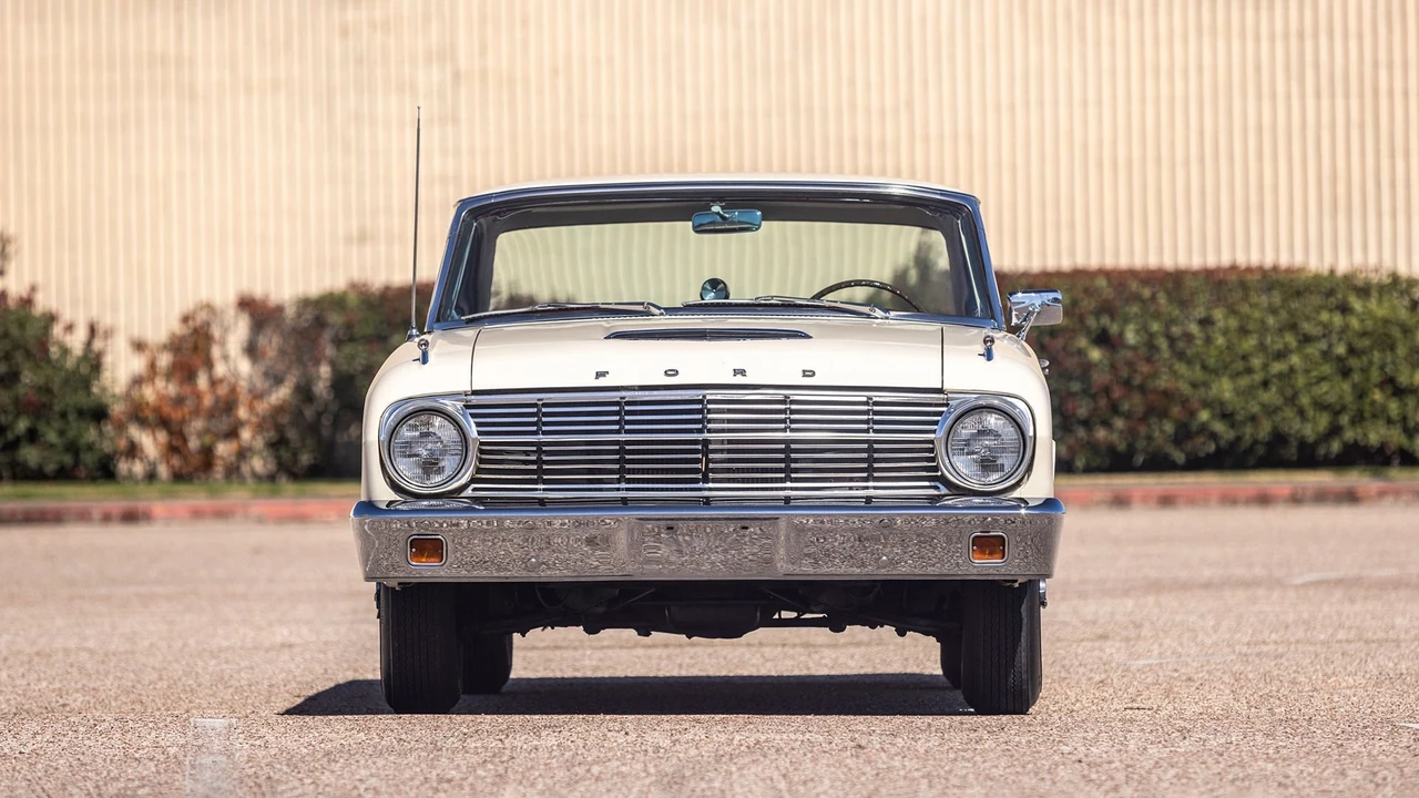 Ford Falcon 1st Gen - Image 2 of 31