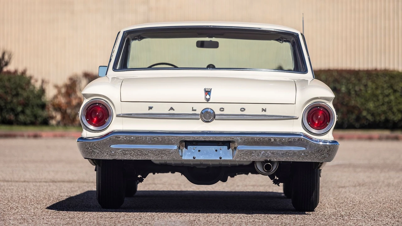 Ford Falcon 1st Gen - Image 3 of 31