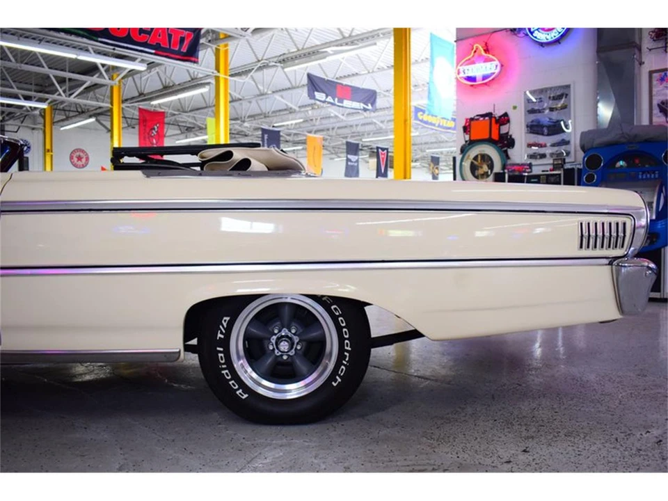 1963 Ford Galaxie 2nd Gen - Image 26 of 31