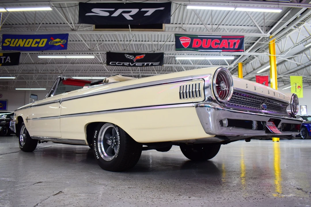 1963 Ford Galaxie 2nd Gen - Image 19 of 20