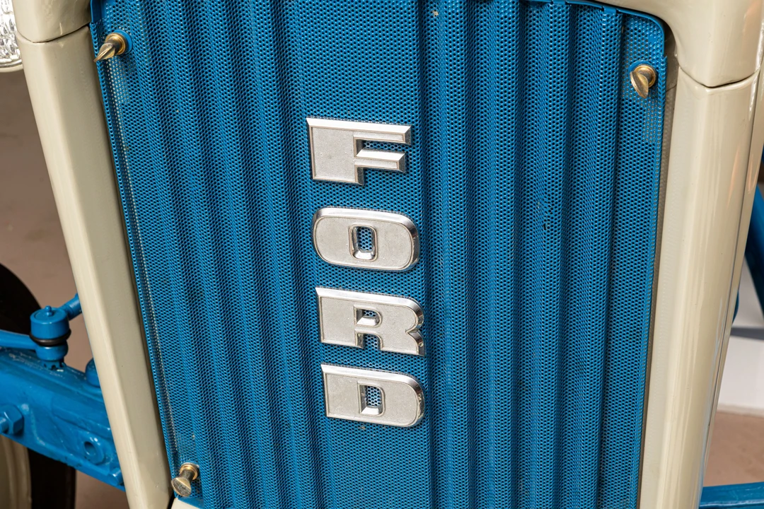 1963 Ford Tractor - Image 7 of 12