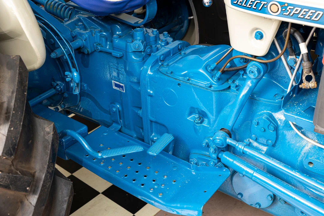 1963 Ford Tractor - Image 4 of 12