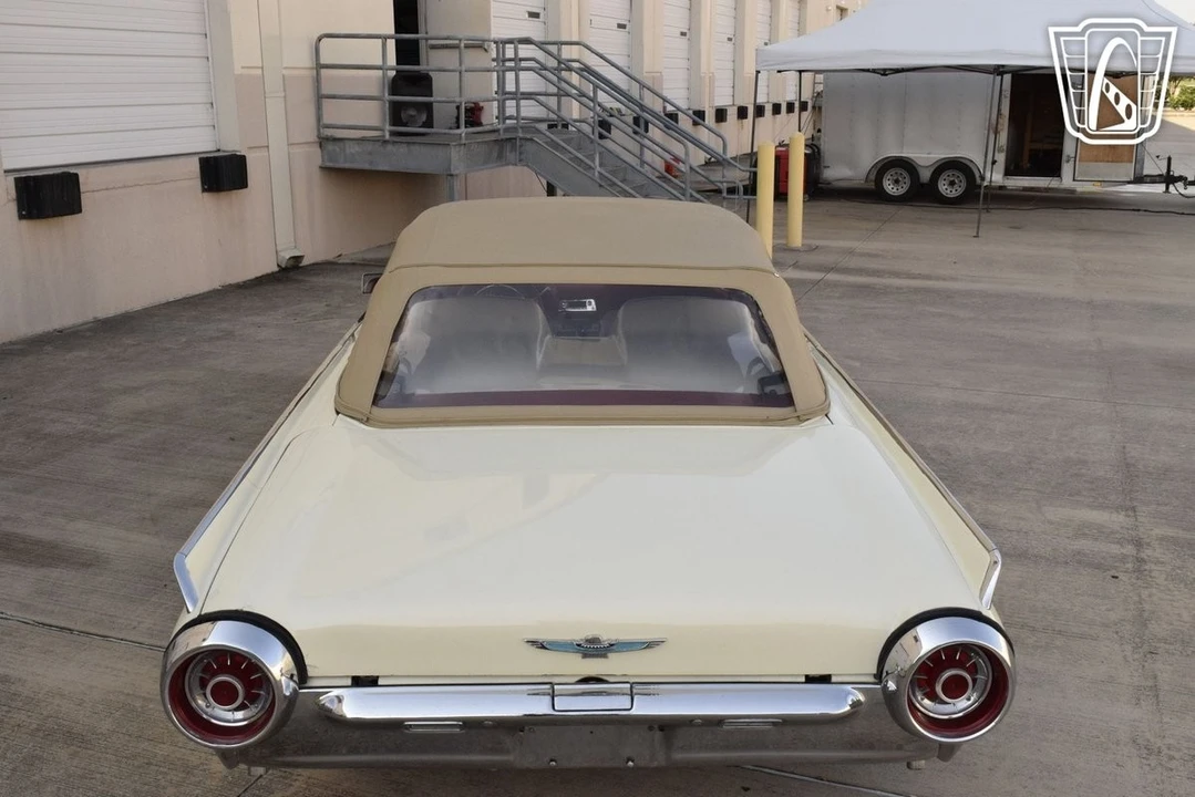 1963 Ford Thunderbird 3rd Gen - Image 12 of 31