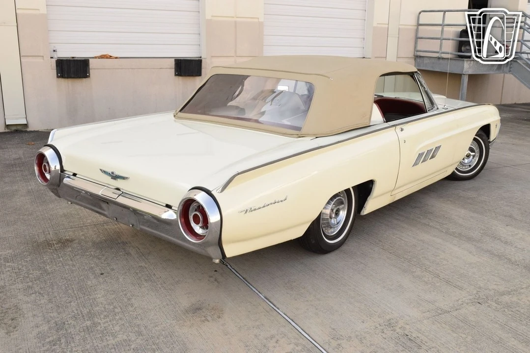 1963 Ford Thunderbird 3rd Gen - Image 16 of 31