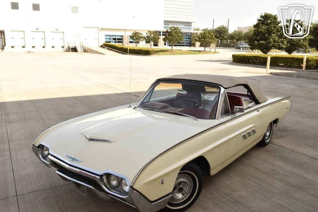 1963 Ford Thunderbird 3rd Gen - Image 27 of 31