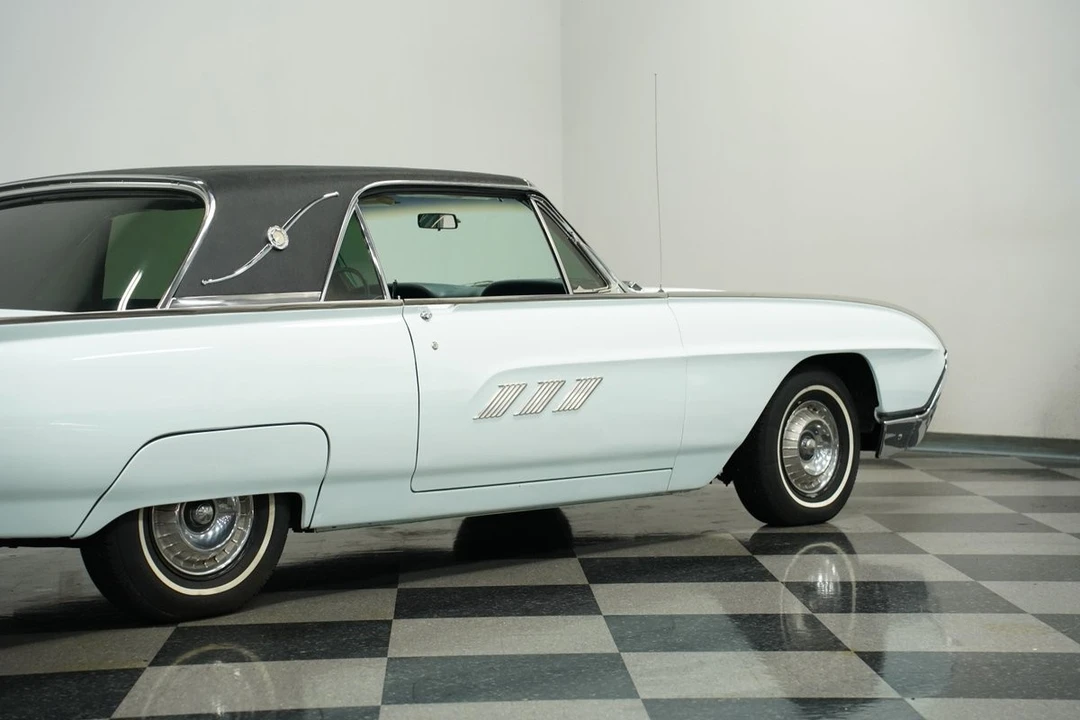 1963 Ford Thunderbird 3rd Gen - Image 28 of 31