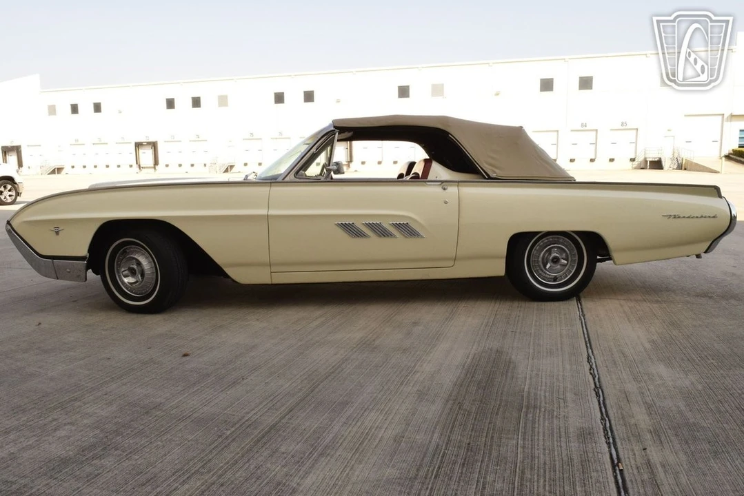 1963 Ford Thunderbird 3rd Gen - Image 7 of 31