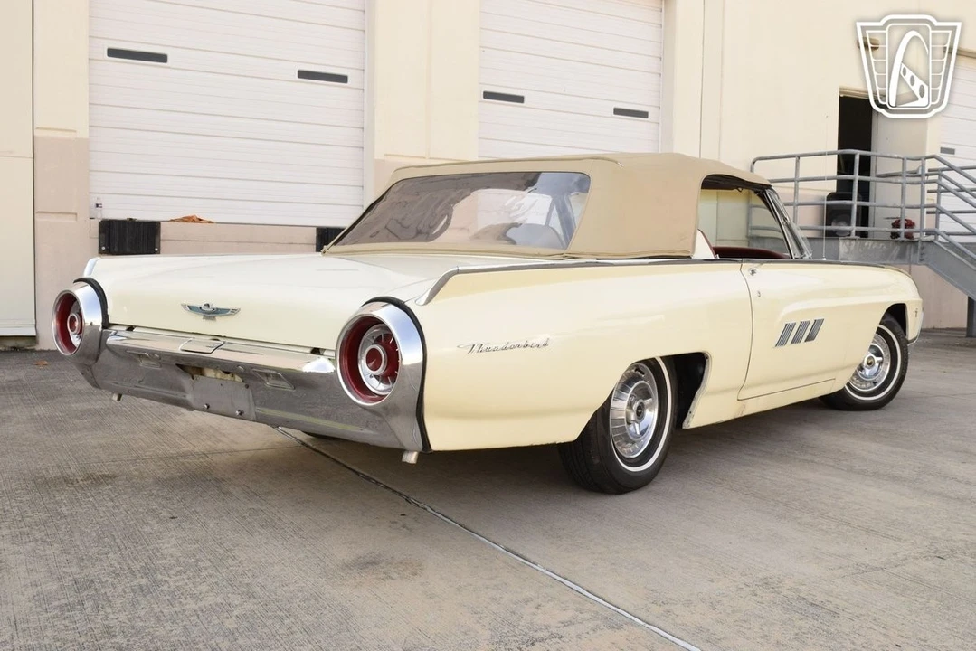 1963 Ford Thunderbird 3rd Gen - Image 17 of 31