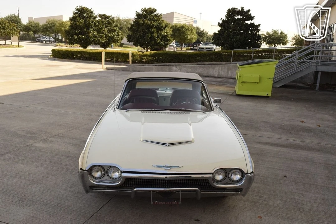 1963 Ford Thunderbird 3rd Gen - Image 24 of 31