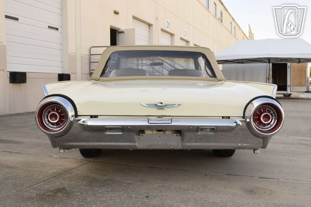1963 Ford Thunderbird 3rd Gen - Image 14 of 31