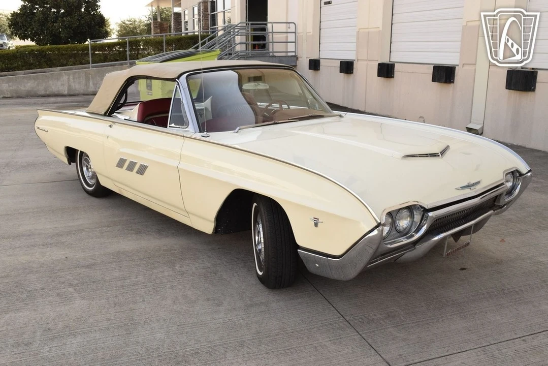 1963 Ford Thunderbird 3rd Gen - Image 22 of 31