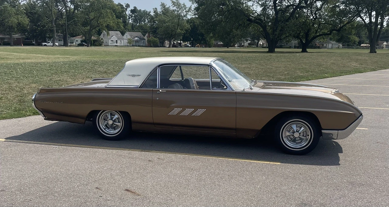 1963 Ford Thunderbird 3rd Gen - Image 5 of 14