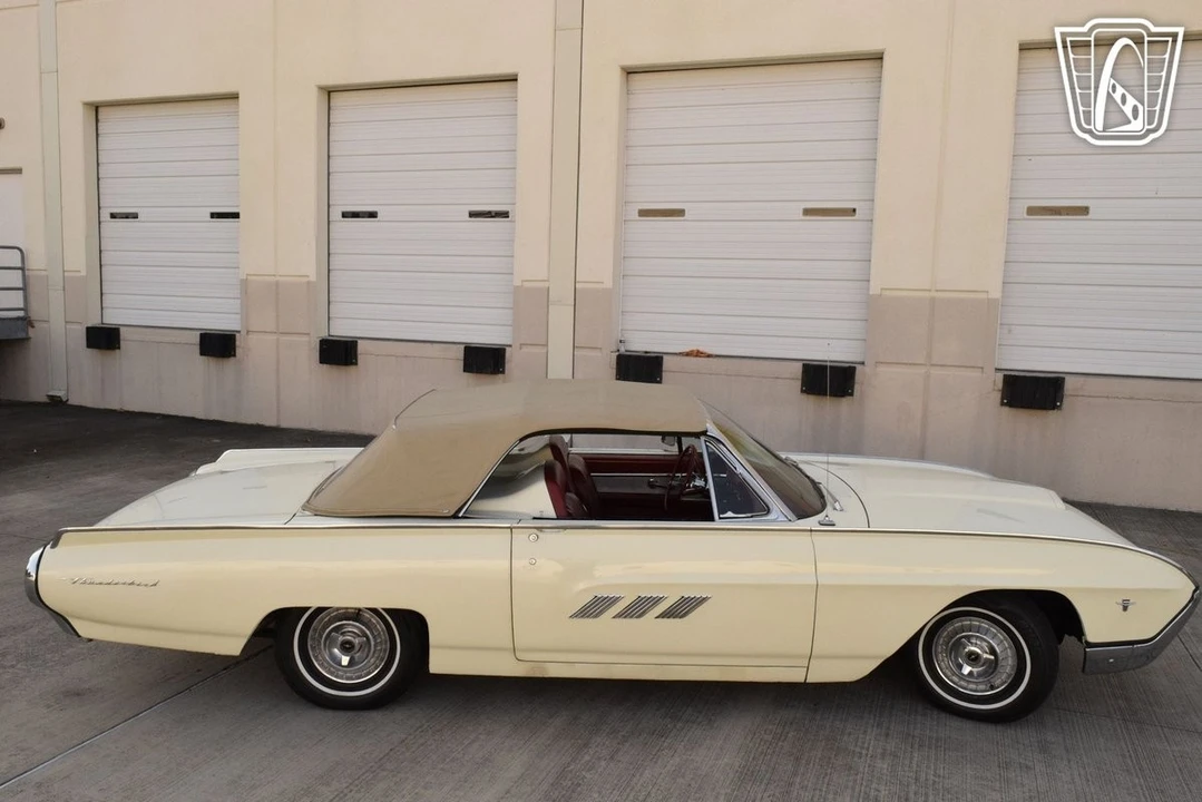 1963 Ford Thunderbird 3rd Gen - Image 18 of 31