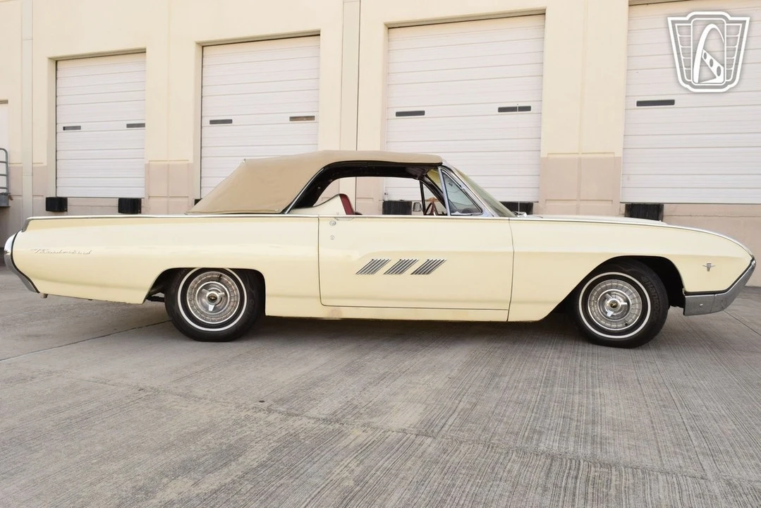 1963 Ford Thunderbird 3rd Gen - Image 20 of 31