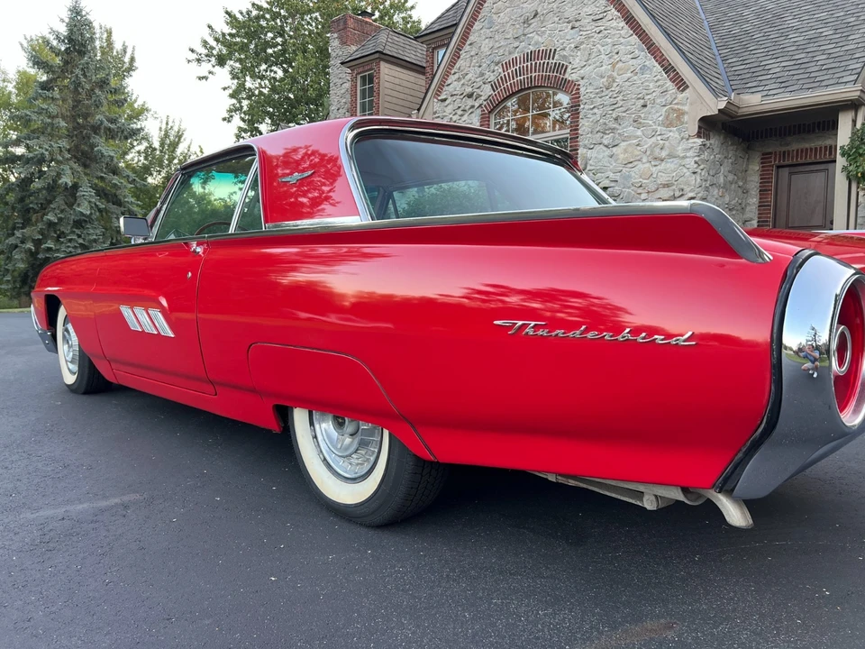 1963 Ford Thunderbird 3rd Gen - Image 10 of 28