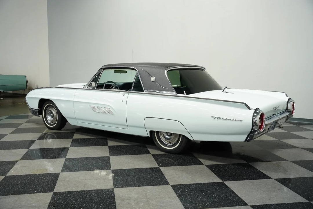 1963 Ford Thunderbird 3rd Gen - Image 9 of 31