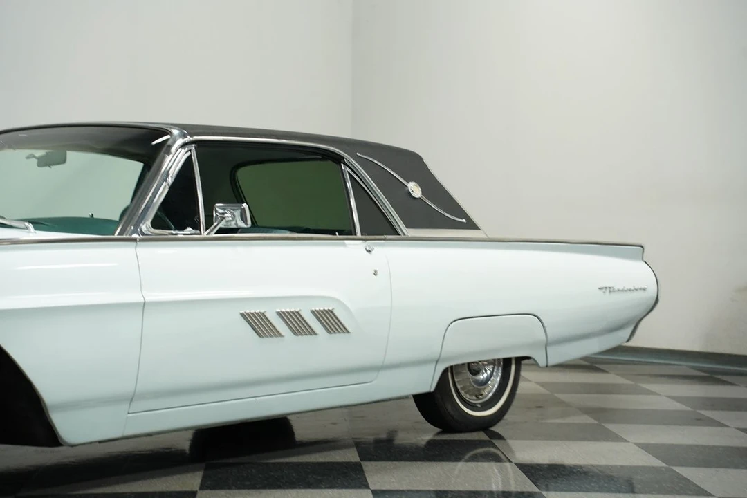 1963 Ford Thunderbird 3rd Gen - Image 22 of 31