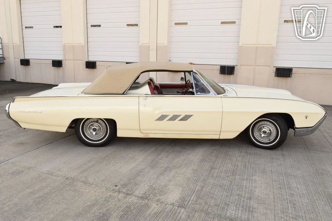 1963 Ford Thunderbird 3rd Gen - Image 19 of 31