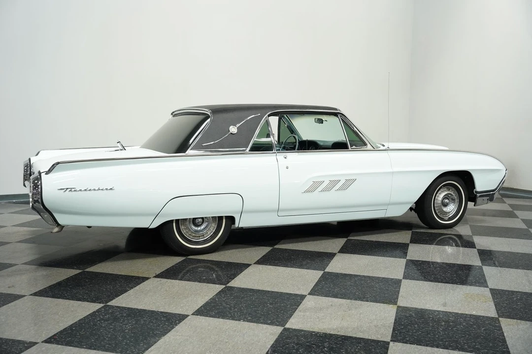 1963 Ford Thunderbird 3rd Gen - Image 14 of 31