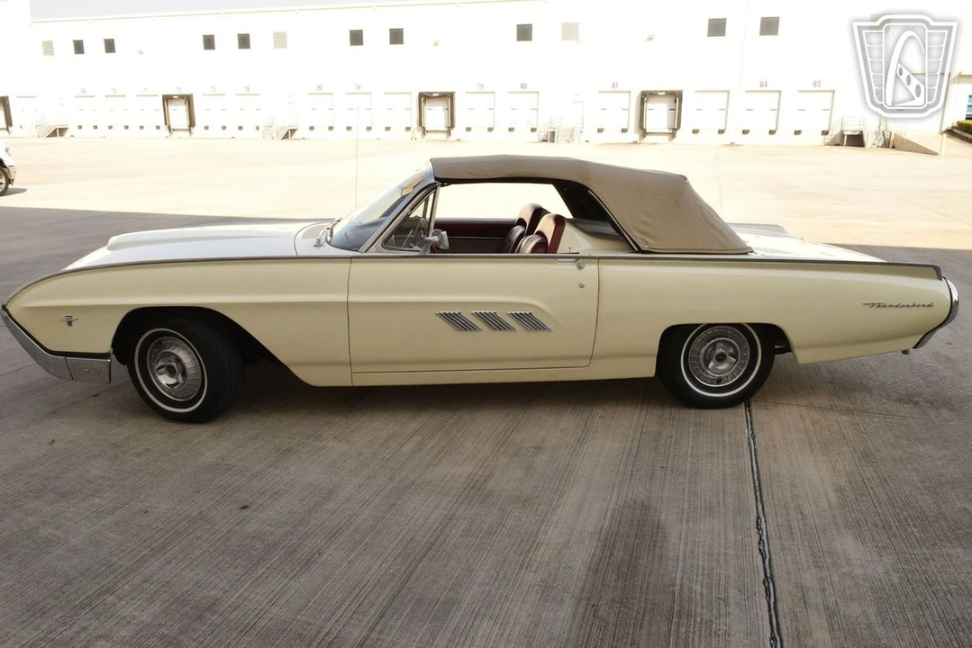 1963 Ford Thunderbird 3rd Gen - Image 6 of 12